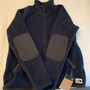 Men’s North Face Fleece sweater